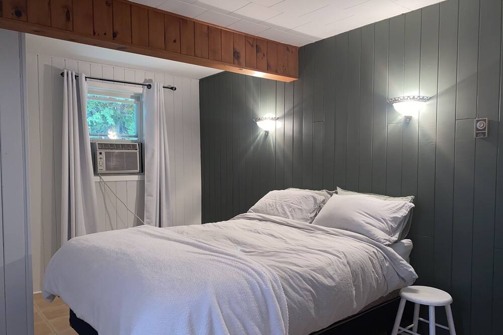 Photo of Bedroom in North Algona Wilberforce