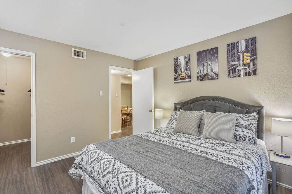 Photo of Bedroom in East Riverside - Oltorf