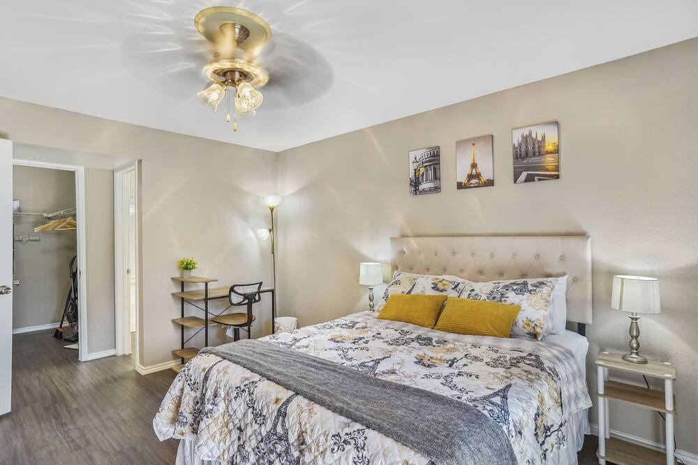 Photo of Bedroom in East Riverside - Oltorf
