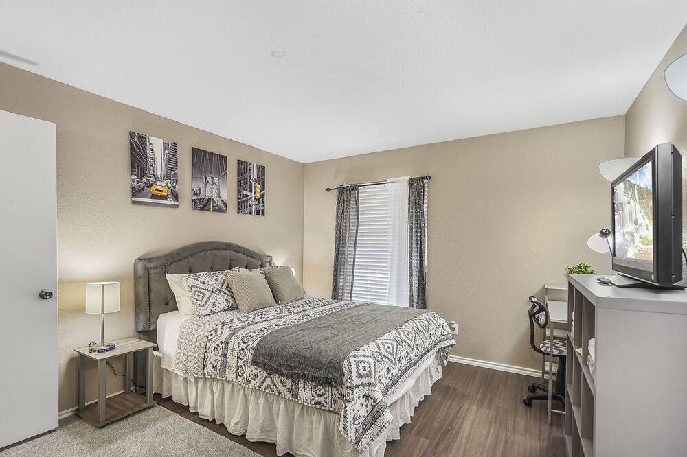 Photo of Bedroom in East Riverside - Oltorf