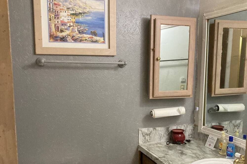 Photo of Bathroom in Wichita Falls
