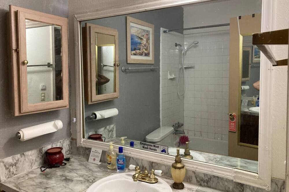 Photo of Bathroom in Wichita Falls