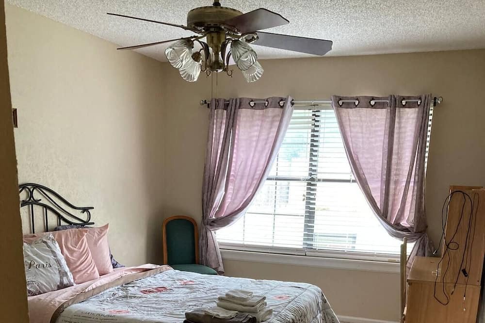 Photo of Bedroom in Wichita Falls