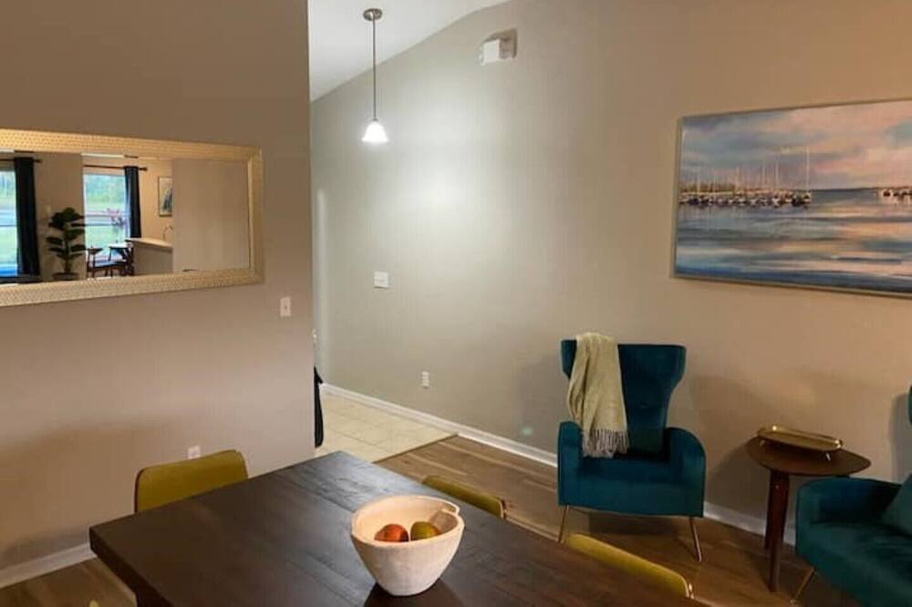Photo of Livingroom in Silver Creek