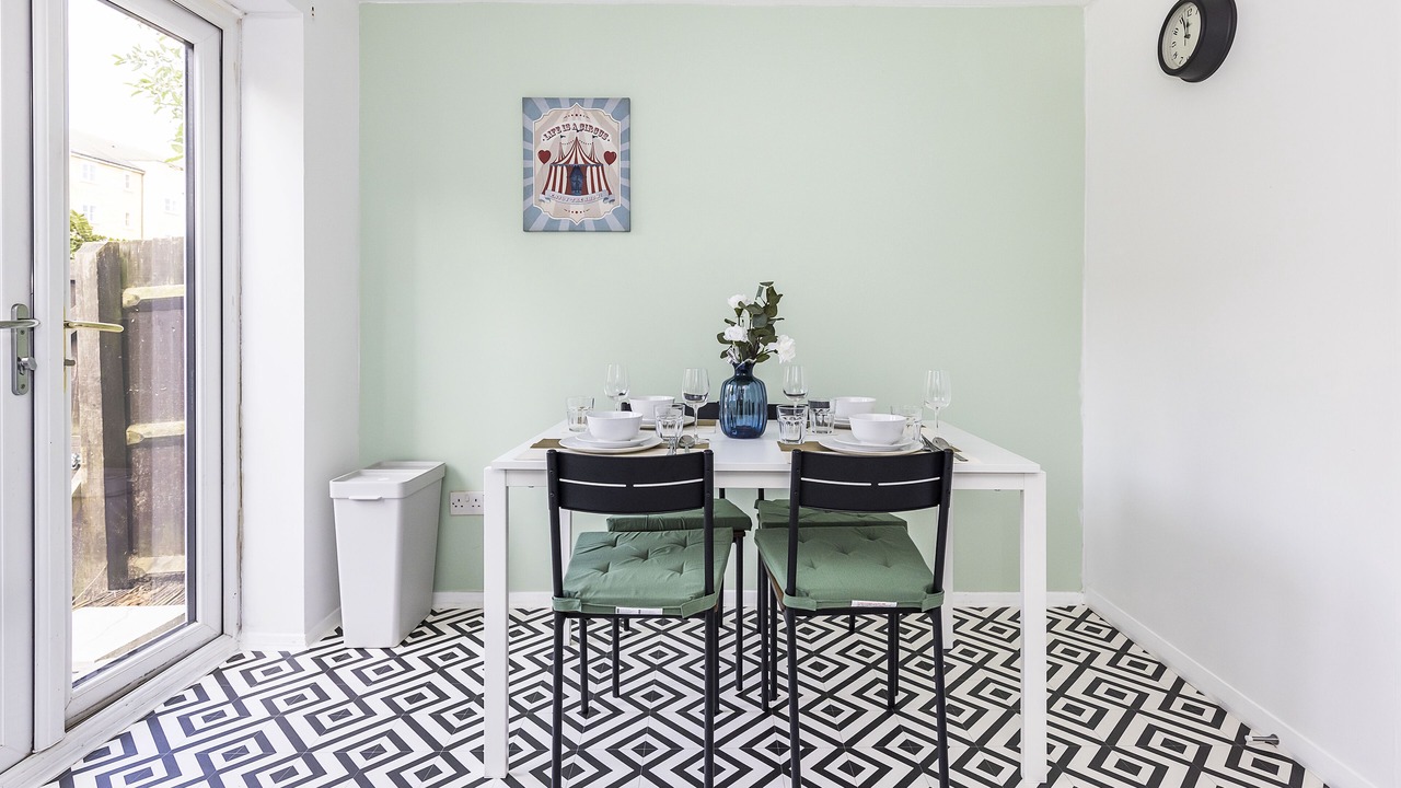 Photo of Livingroom in Island Gardens