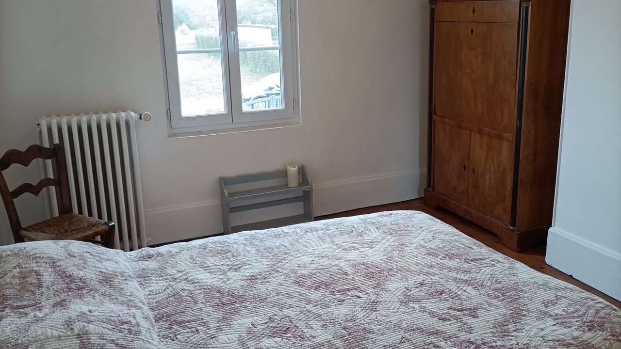 Photo of Others in Bourth