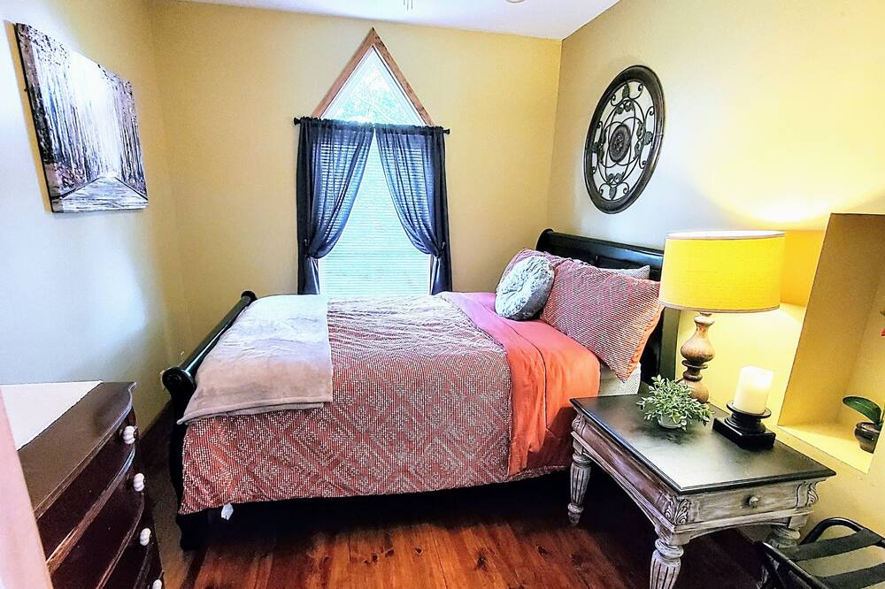 Photo of Bedroom in Barnhart