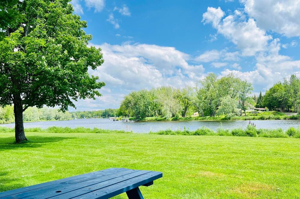Photo of Outdoor in Weedon