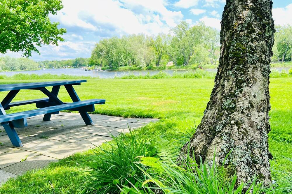 Photo of Outdoor in Weedon