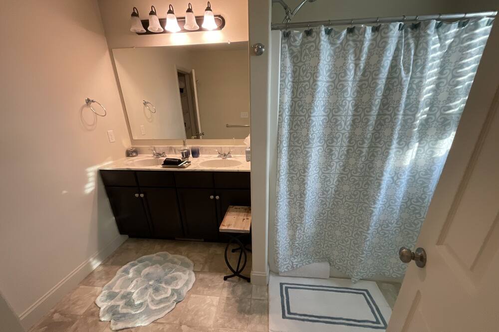 Photo of Bathroom in Mechanicsburg