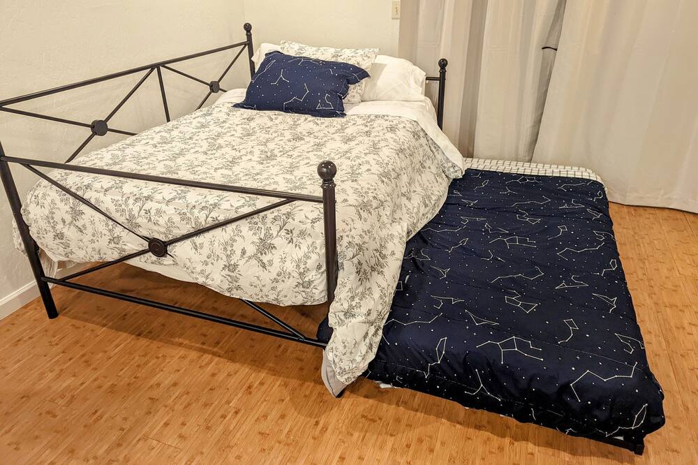 Photo of Bedroom in Apple Hill