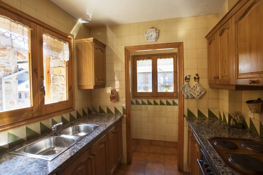 Photo of Kitchen in Queixans