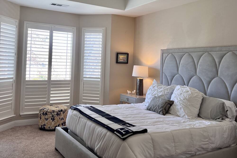 Photo of Bedroom in Copperopolis