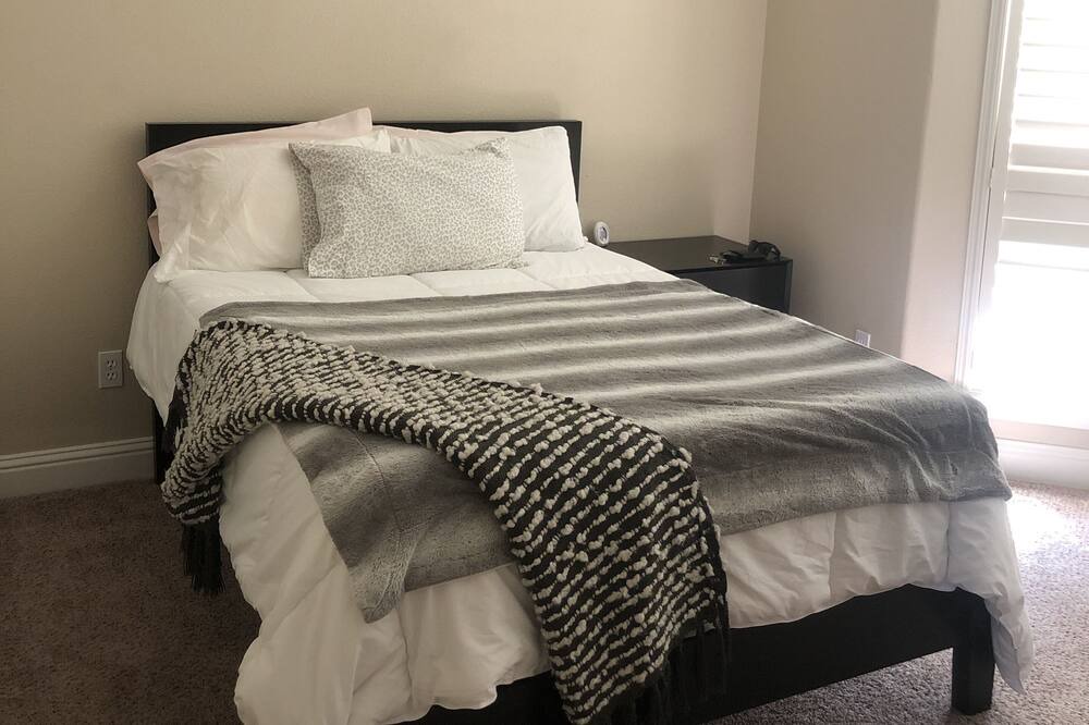 Photo of Bedroom in Copperopolis