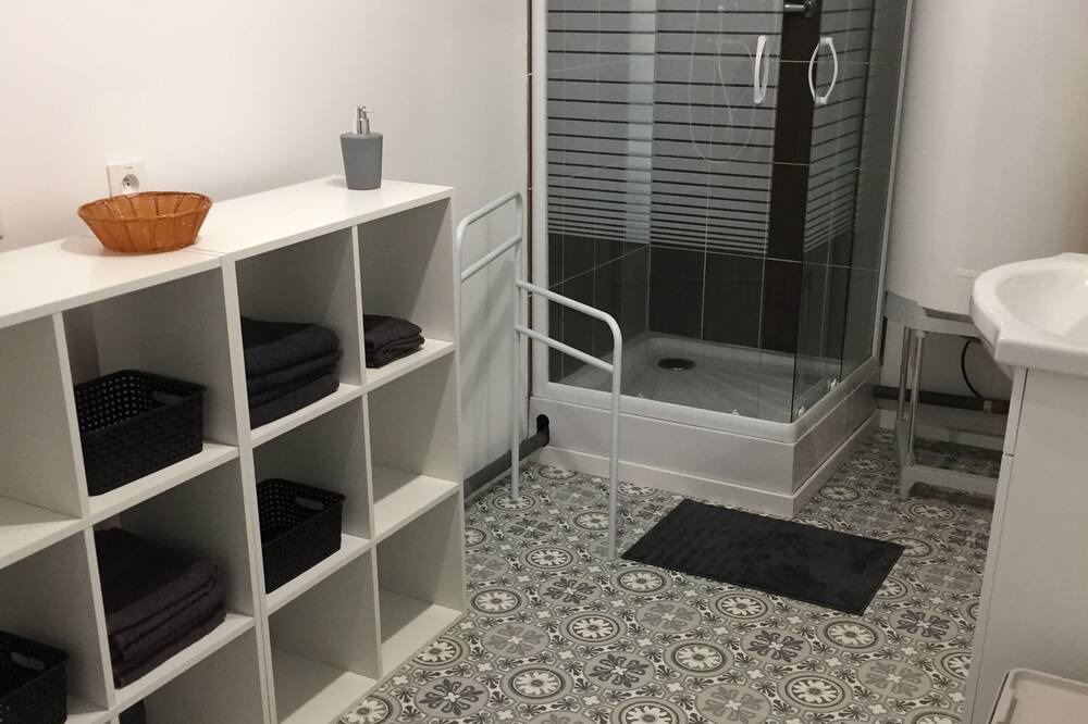 Photo of Bedroom in Dury