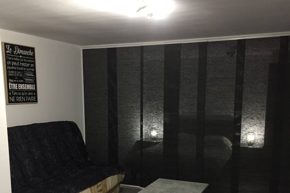 Photo of Livingroom in Dury