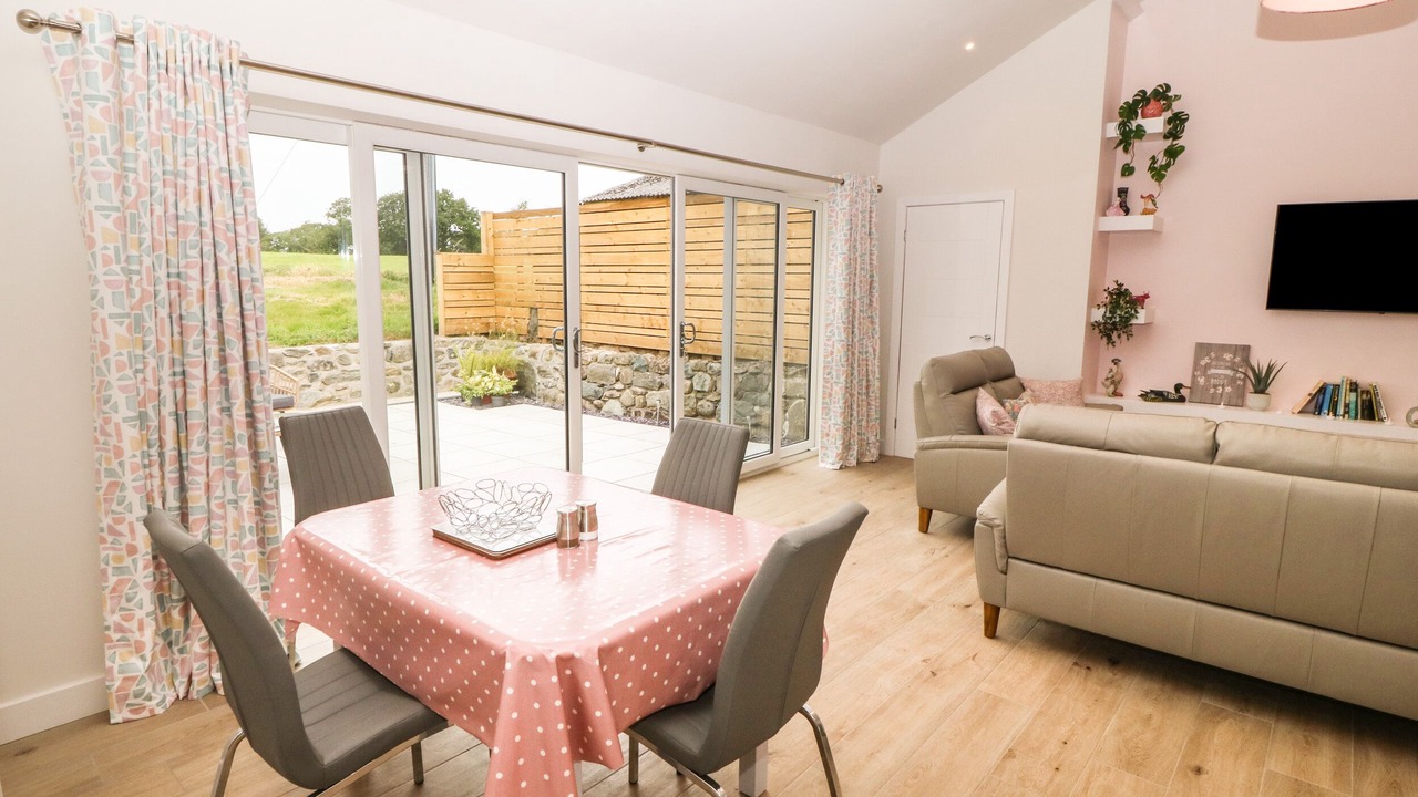 Photo of Bedroom in Llandwrog