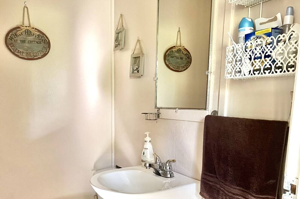 Photo of Bathroom in Victoria Beach