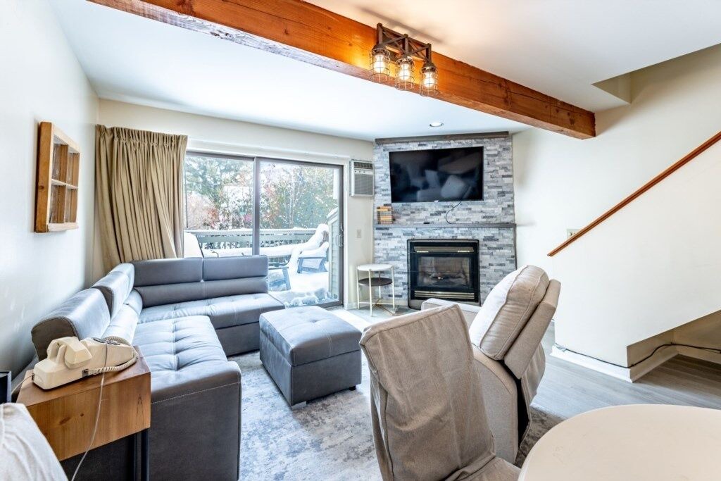 Photo of Livingroom in Jeffersonville