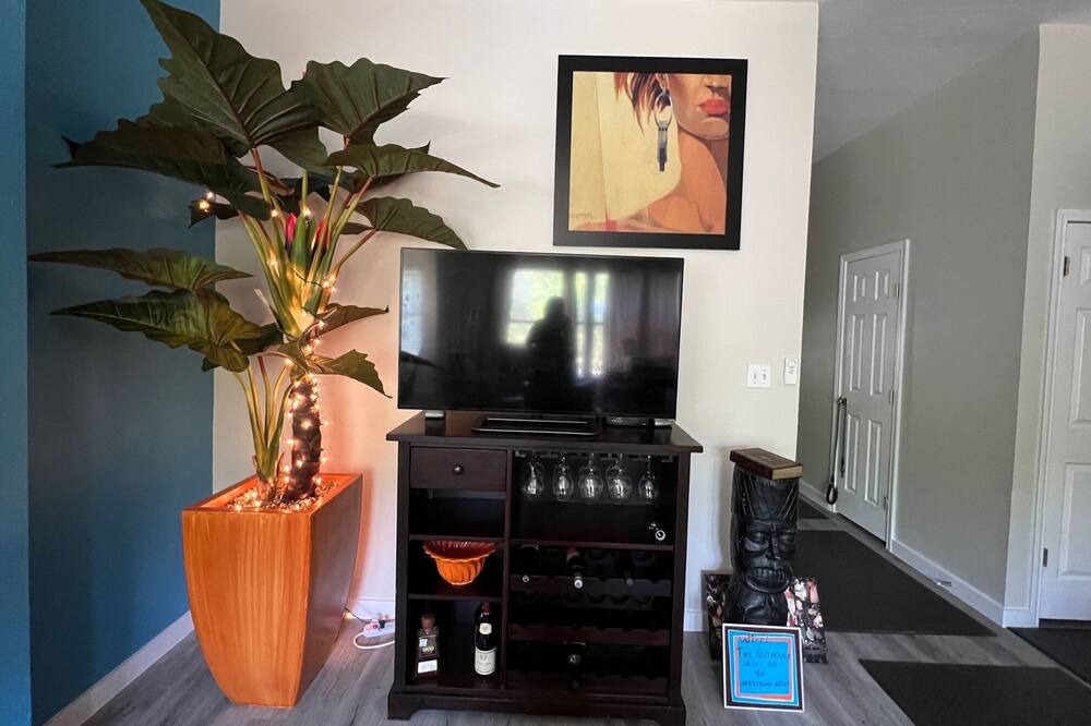 Photo of Livingroom in Franklin Park