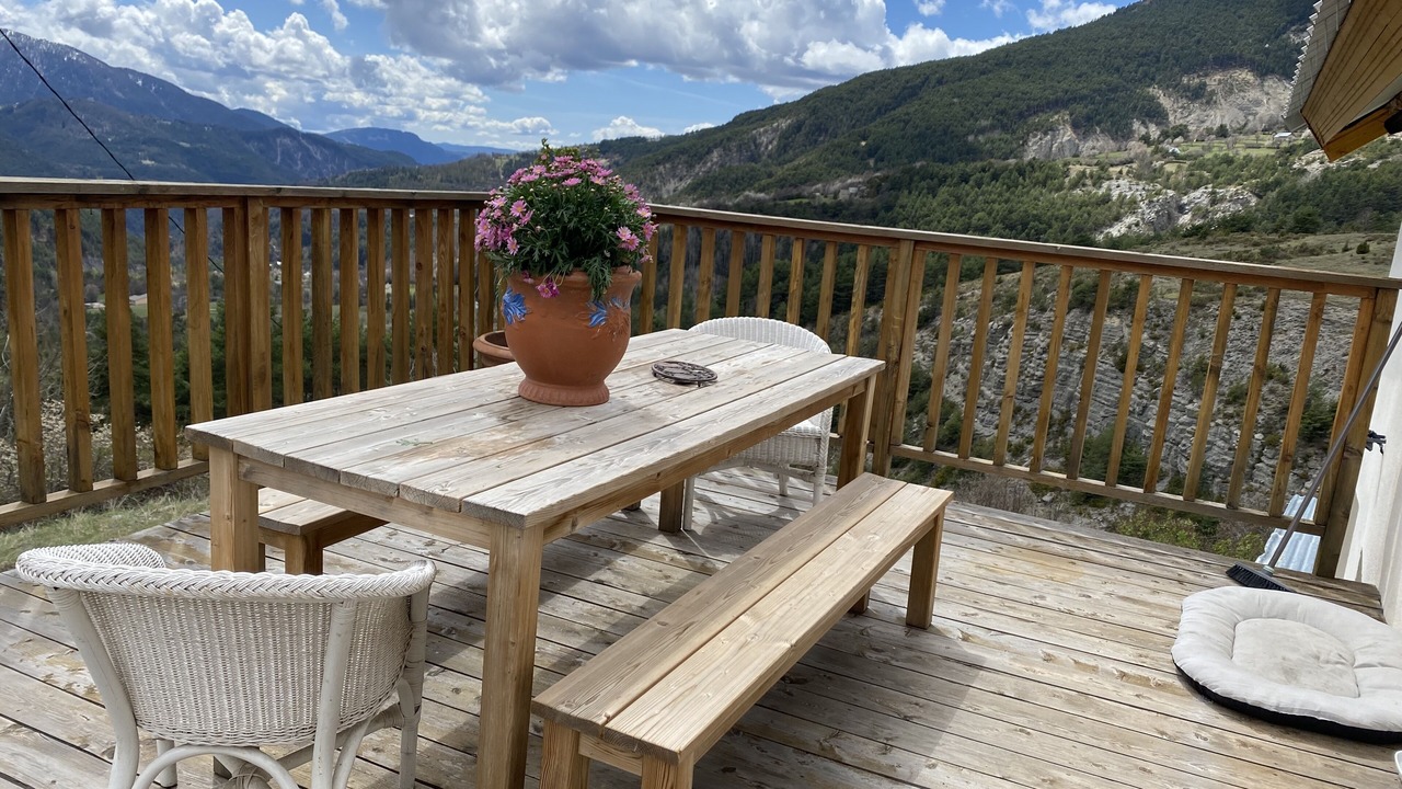 Photo of Outdoor in Peone