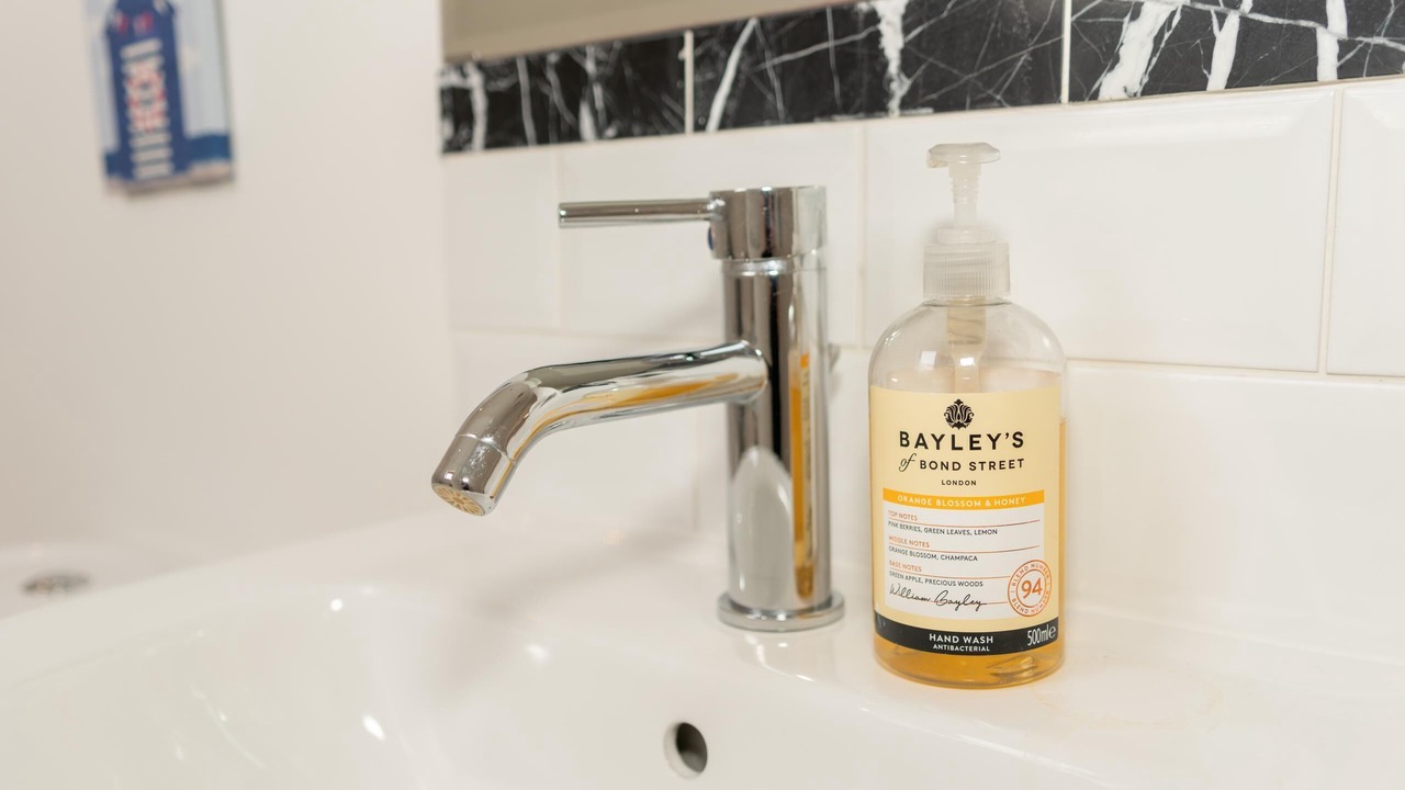 Photo of Bathroom in Mortehoe