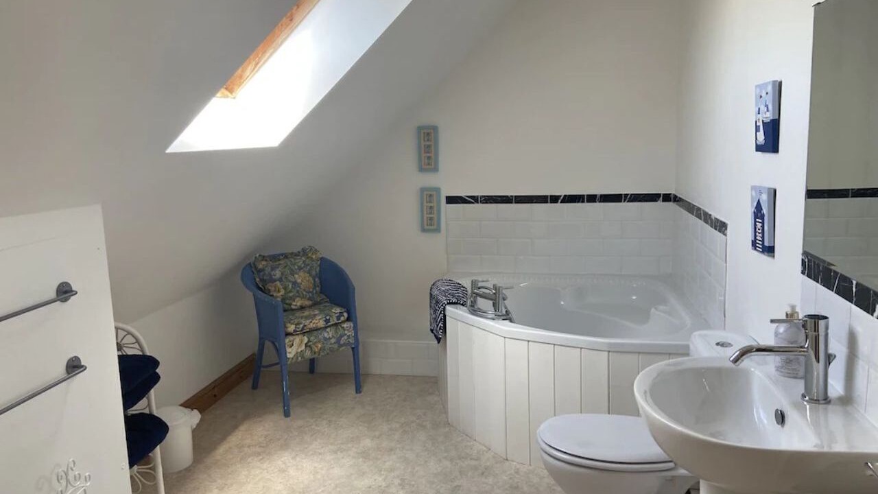 Photo of Bathroom in Mortehoe