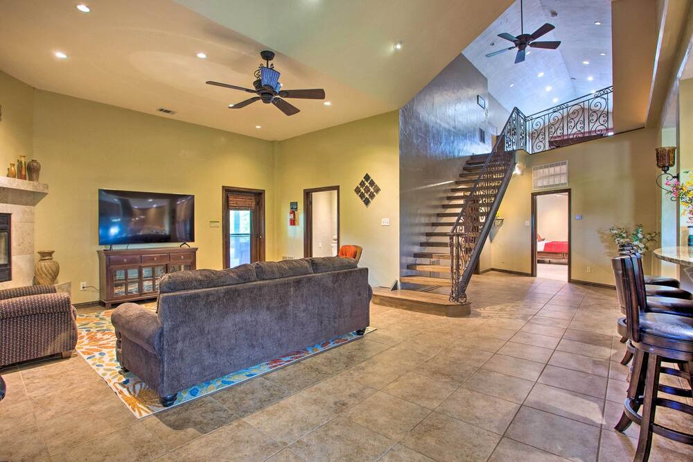 Photo of Livingroom in Pilot Point