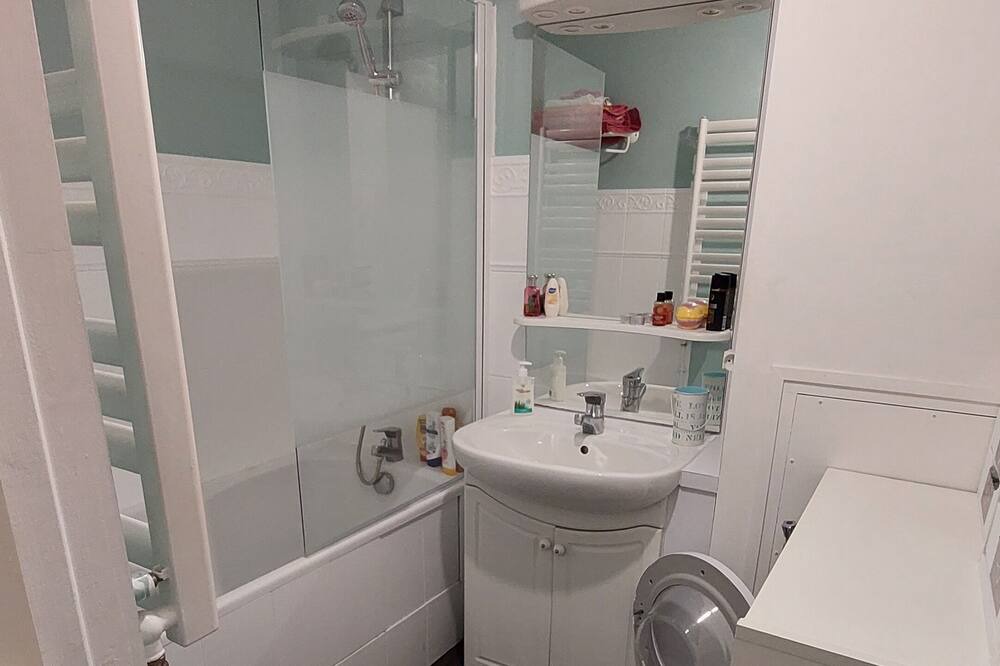 Photo of Bathroom in La Roche-sur-Yon
