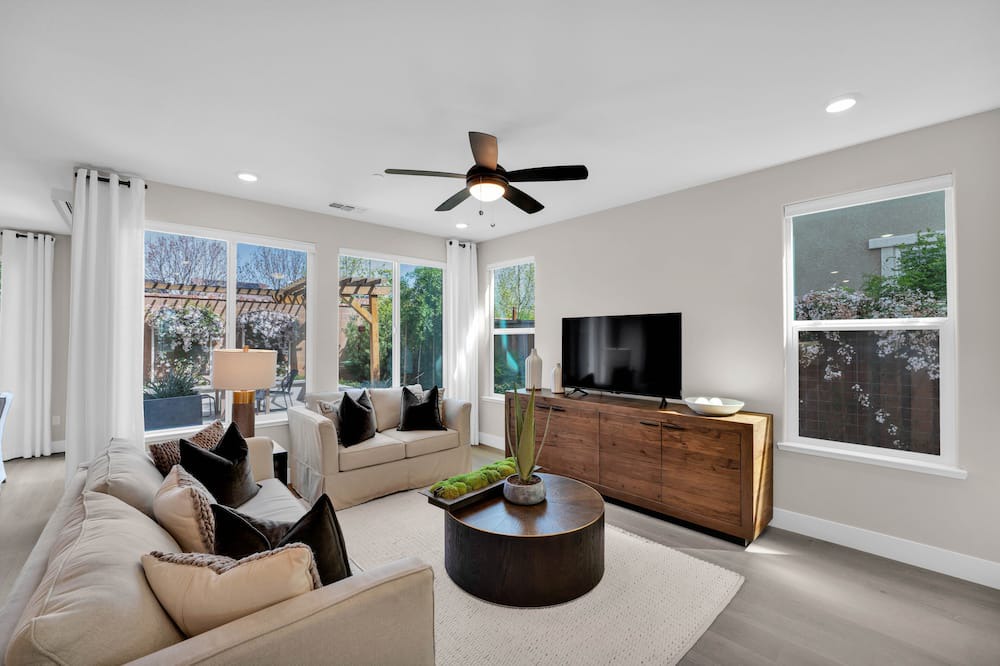 Photo of Livingroom in Brentwood