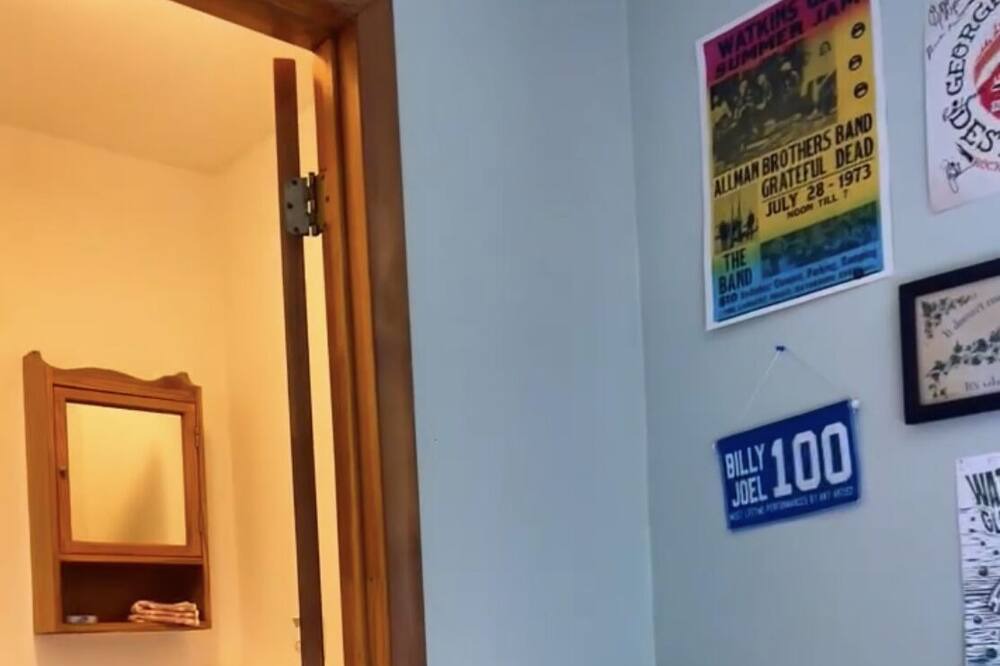 Photo of Bedroom in Islip Terrace