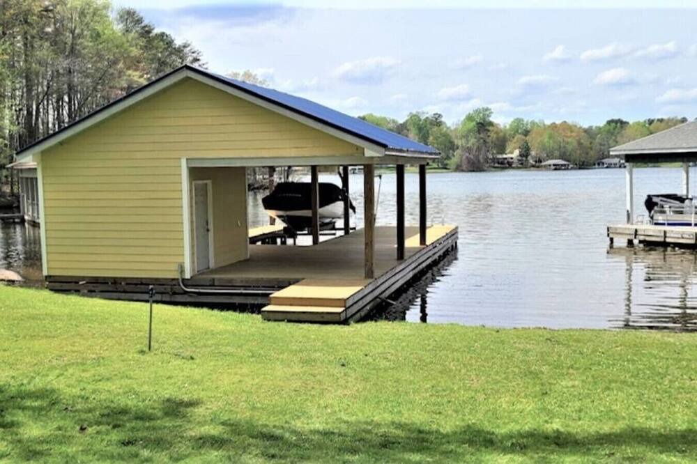 Photo of Outdoor in Leasburg
