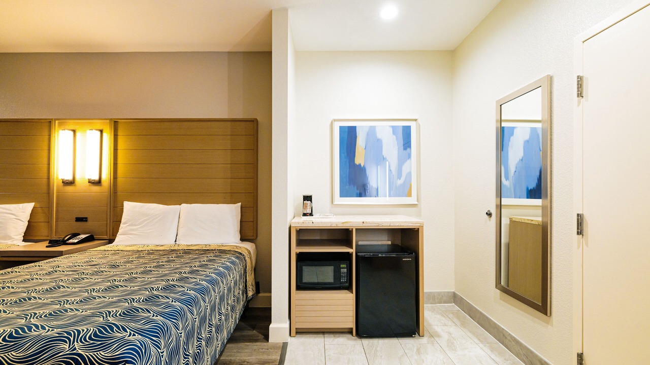 Photo of Bedroom in Humble
