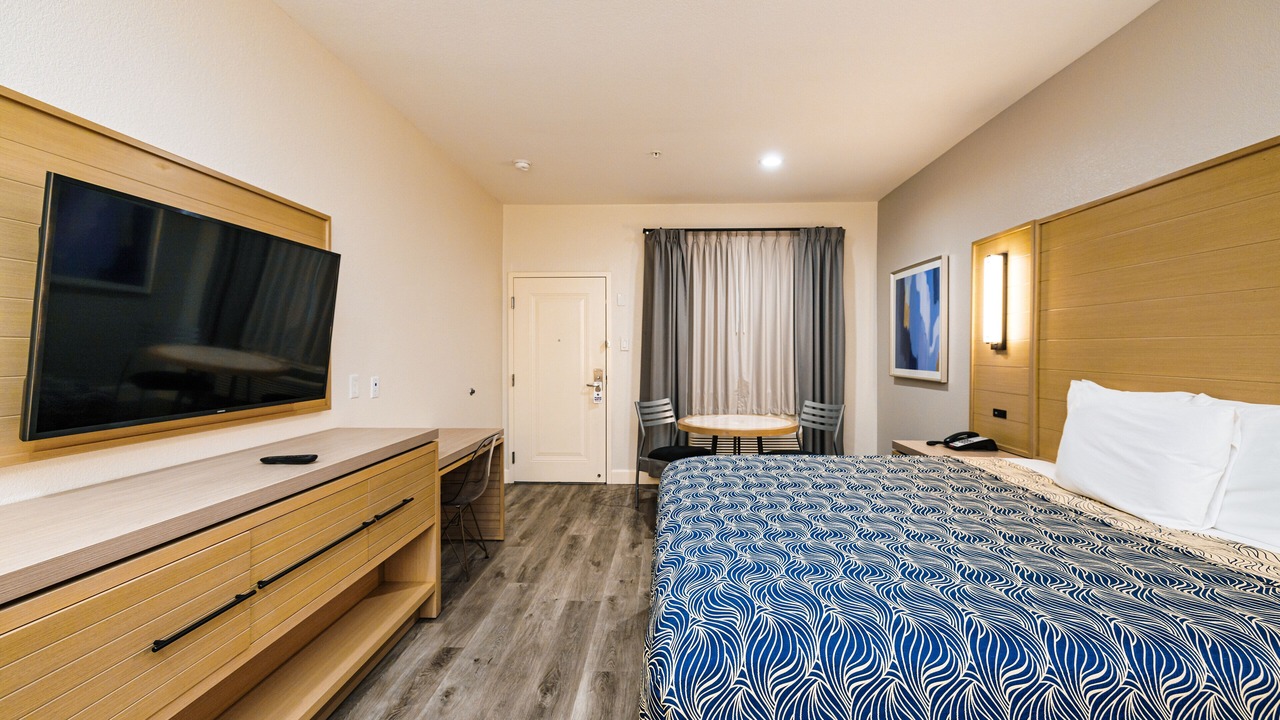 Photo of Bedroom in Humble