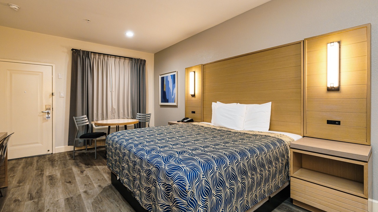 Photo of Bedroom in Humble