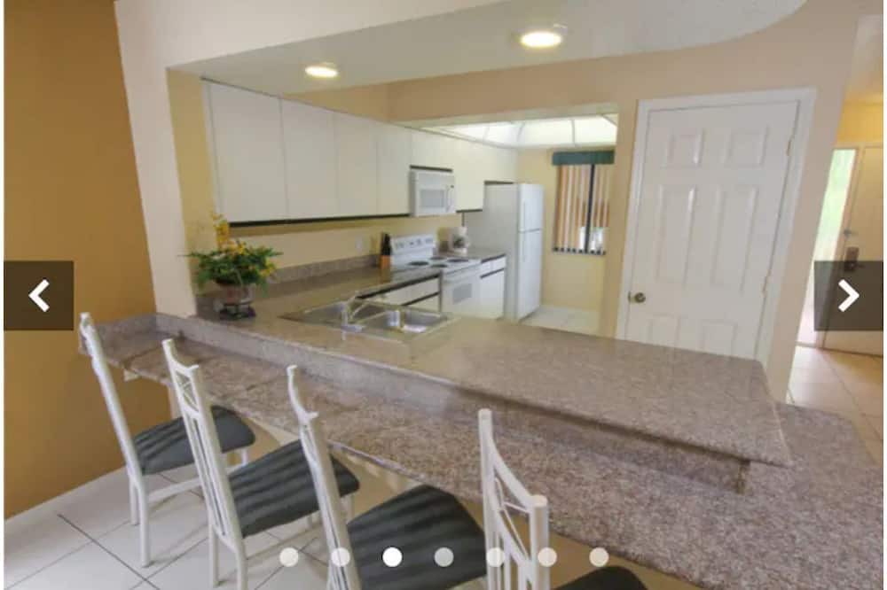 Photo of Kitchen in Wall