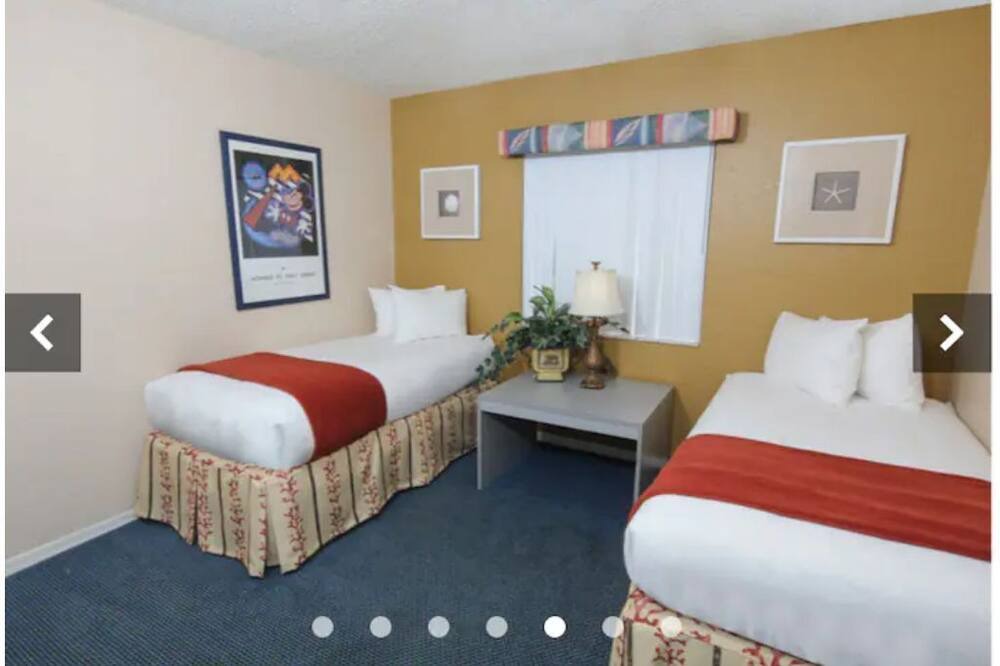 Photo of Bedroom in Wall