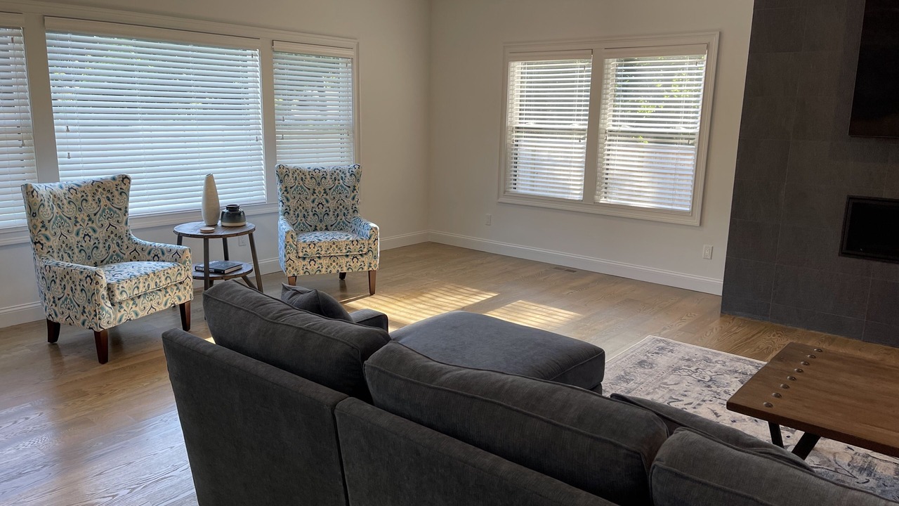 Photo of Livingroom in Westhampton