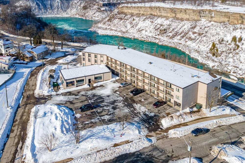 Photo of Outdoor in Niagara Falls
