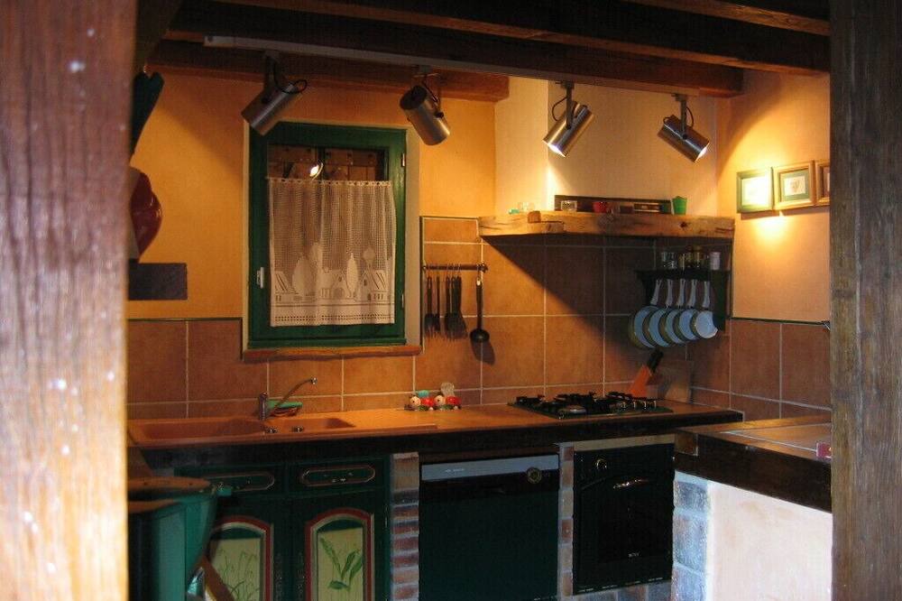 Photo of Kitchen in Castelnau-Montratier-Sainte-Alauzie