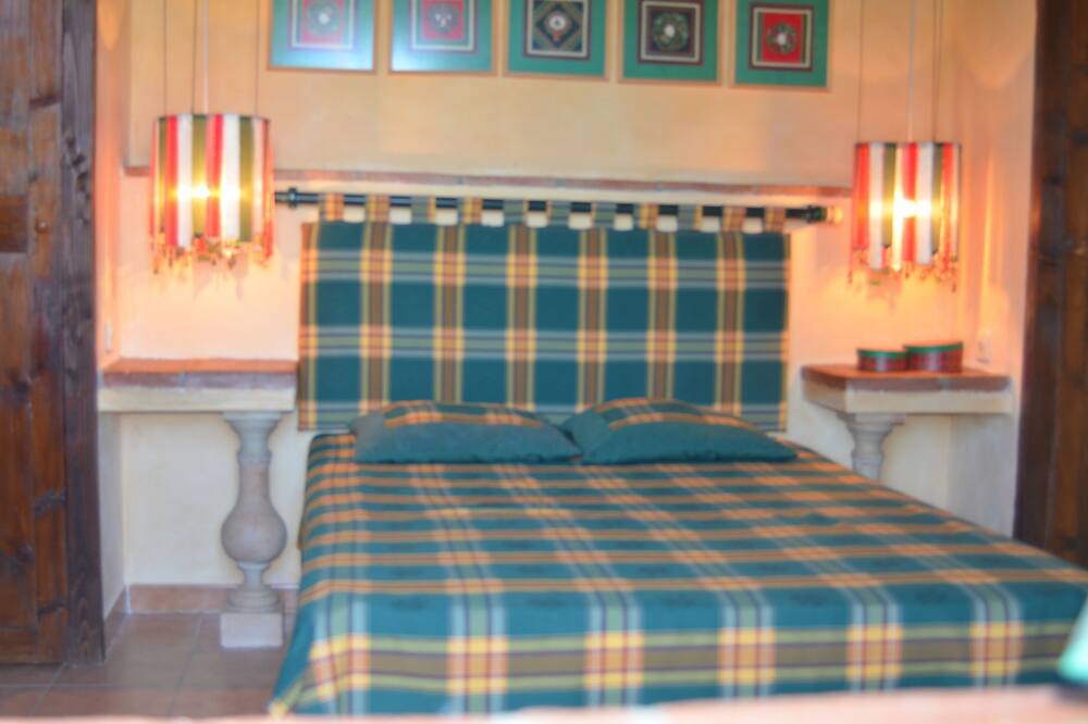 Photo of Bedroom in Castelnau-Montratier-Sainte-Alauzie