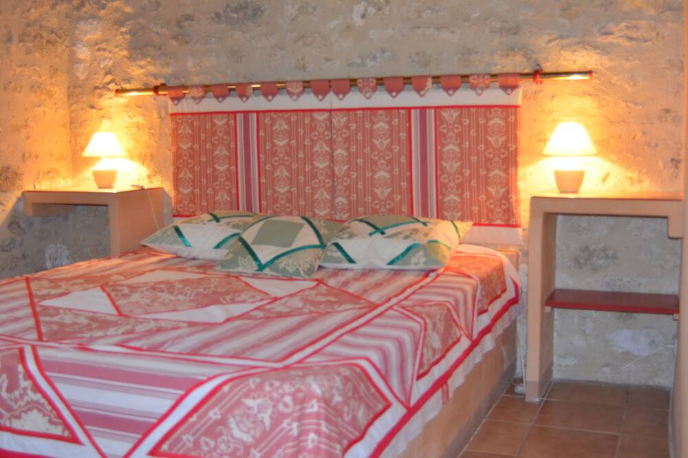 Photo of Bedroom in Castelnau-Montratier-Sainte-Alauzie