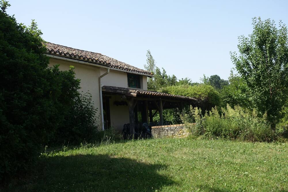 Photo of Outdoor in Castelnau-Montratier-Sainte-Alauzie
