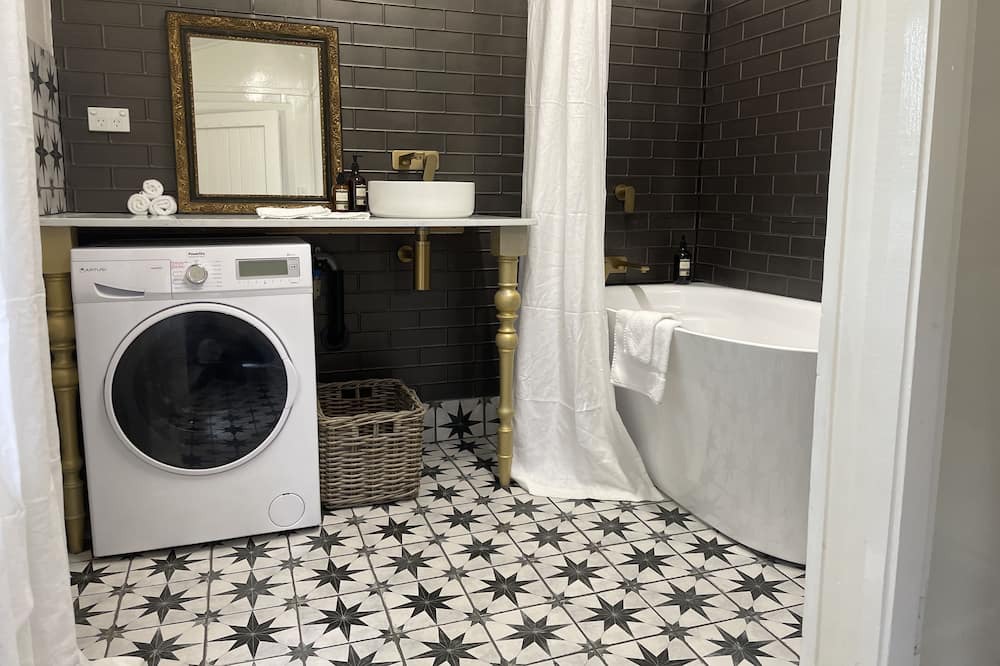 Photo of Bathroom in Wallerawang