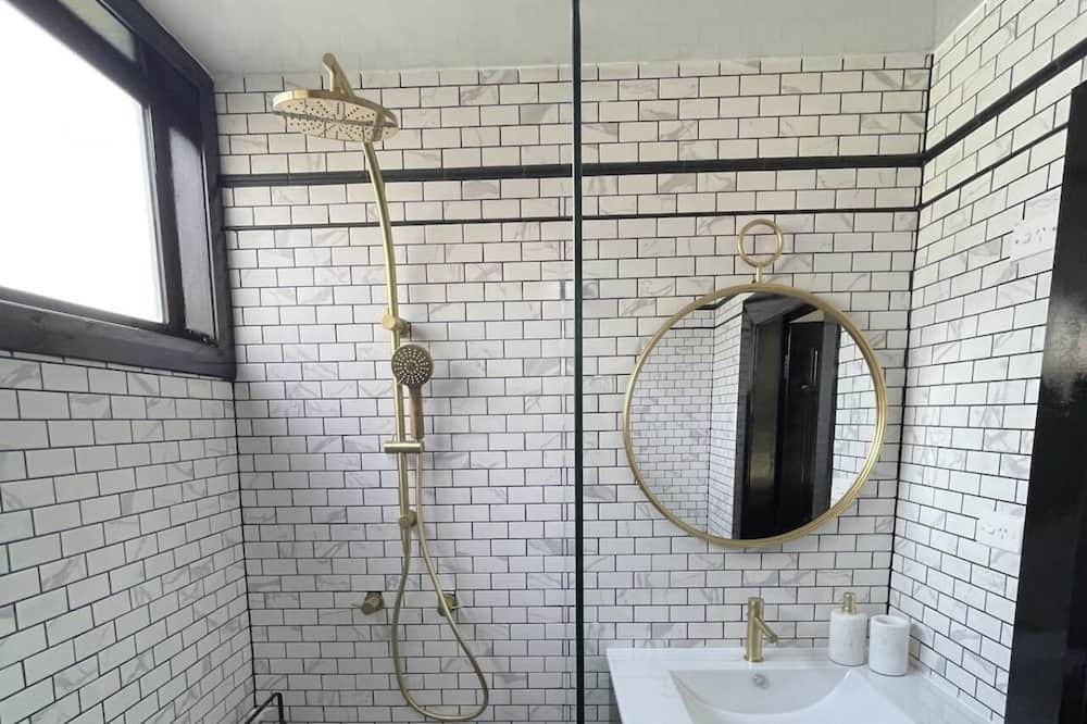 Photo of Bathroom in Wallerawang