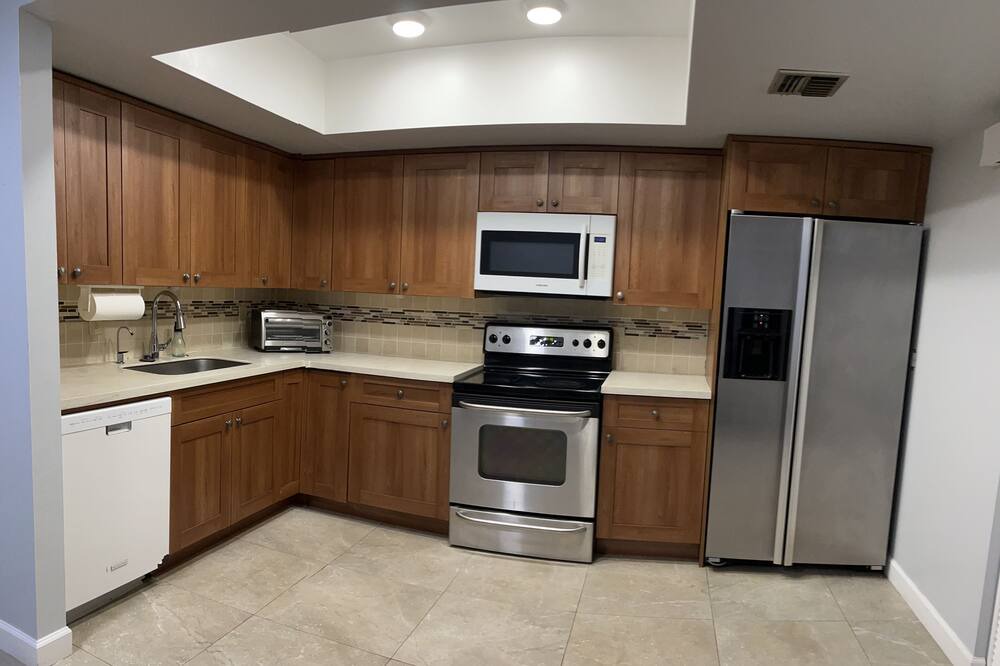 Photo of Kitchen in Lake Worth Corridor