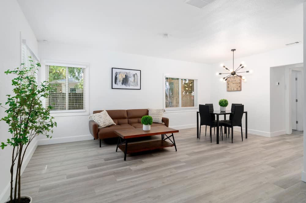 Photo of Bedroom in Woodlake