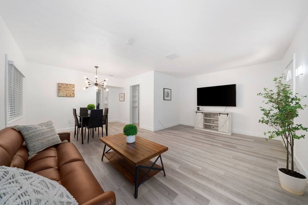 Photo of Bedroom in Woodlake