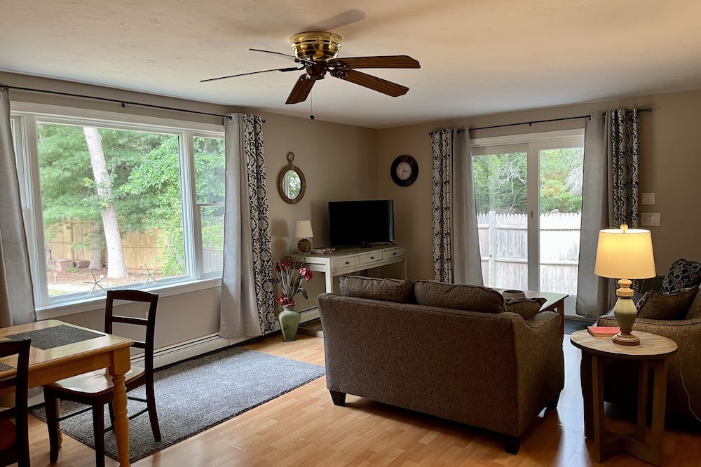 Photo of Livingroom in Centerville
