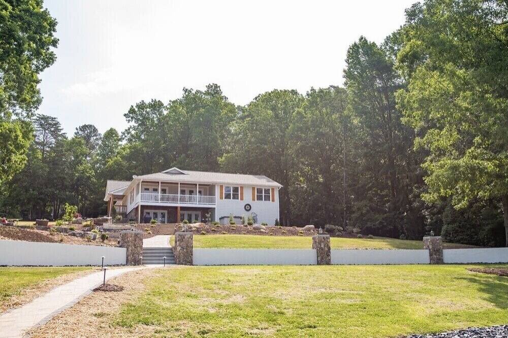 Photo of Others in Roxboro
